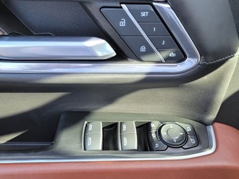 Used 2024 GMC Sierra 3500 Denali Ultimate image 28