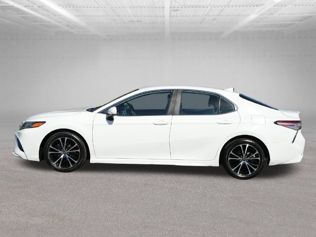 Used 2020 Toyota Camry SE FWD image 4