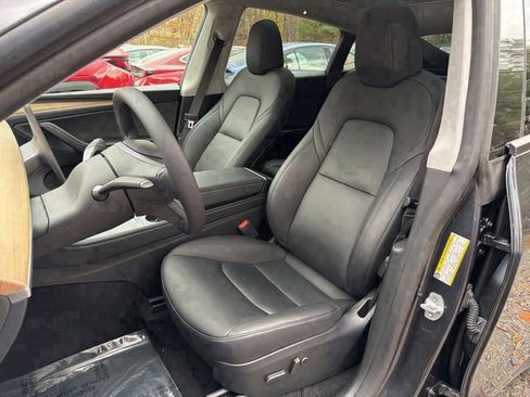 Used 2024 Tesla Model Y Long Range image 17