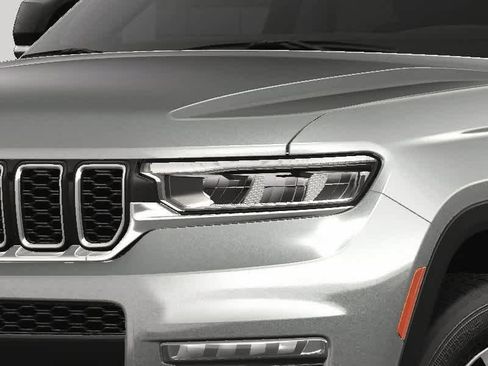 New 2025 Jeep Grand Cherokee L Limited image 13