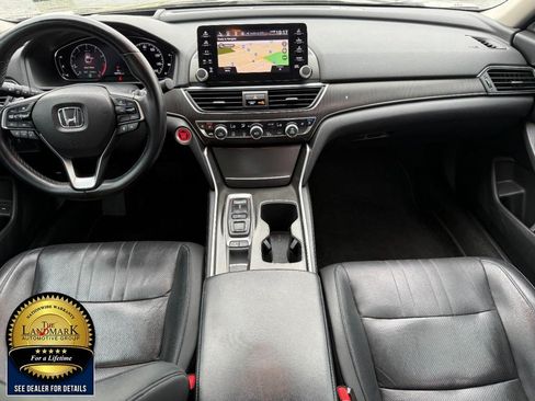 Used 2018 Honda Accord Touring image 17