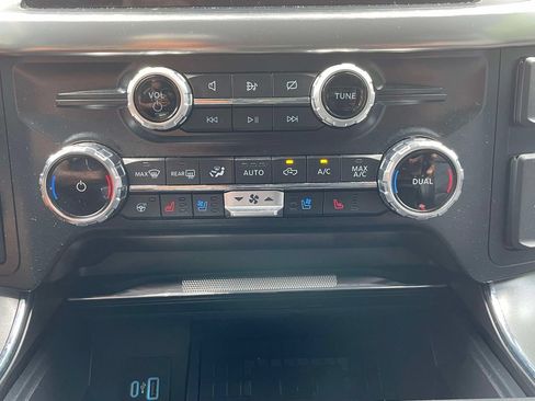 Used 2022 Ford F150 Lariat w/ Equipment Group 502A High AWD/4WD image 27