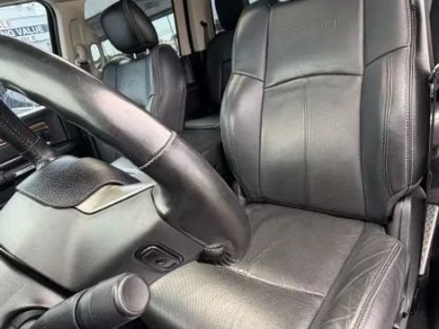 Used 2017 RAM 1500 Laramie w/ Convenience Group AWD/4WD image 19