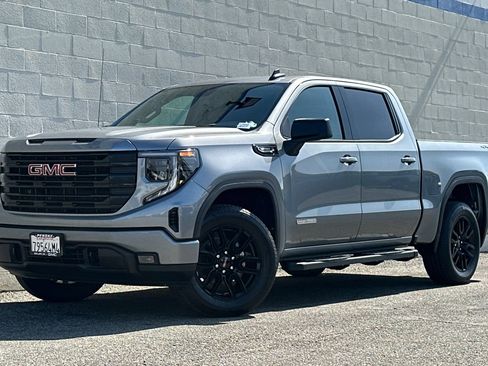 Certified 2026 GMC Sierra 1500 Elevation AWD/4WD image 8