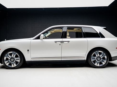Used 2019 Rolls-Royce Cullinan image 15