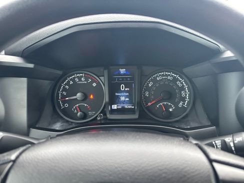 Used 2022 Toyota Tacoma SR w/ SX Package image 17