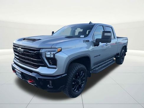 Used 2025 Chevrolet Silverado 2500 LT w/ Trail Boss Package image 7