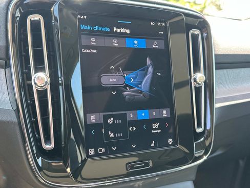 Certified 2025 Volvo XC40 B5 Plus w/ Climate Package image 12