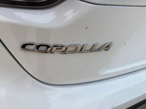 Used 2025 Toyota Corolla LE FWD image 23