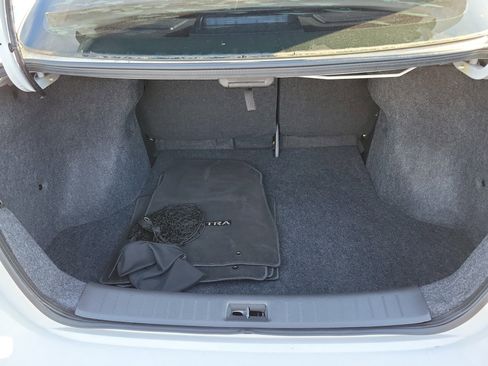 Used 2019 Nissan Sentra S w/ Appearance Package image 8