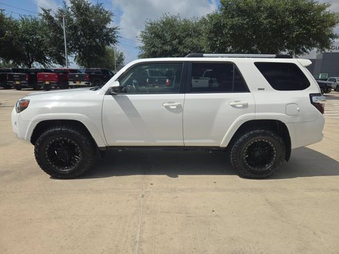 Used 2021 Toyota 4Runner SR5 RWD image 6