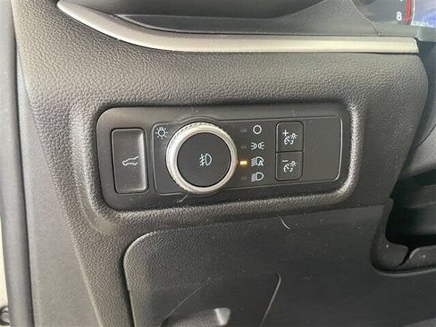 Used 2022 Ford Explorer XLT w/ Equipment Group 202A AWD/4WD image 13