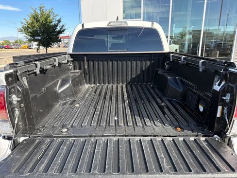 Used 2023 Toyota Tacoma TRD Sport AWD/4WD image 22