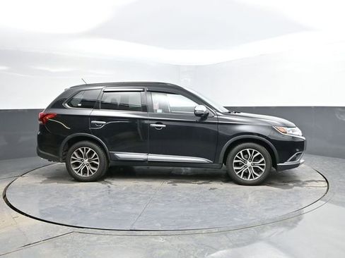 Used 2016 Mitsubishi Outlander SEL image 11