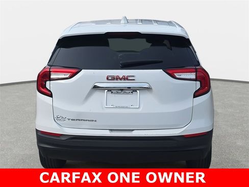 Used 2024 GMC Terrain SLE image 6