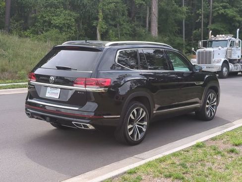 Used 2023 Volkswagen Atlas SEL Premium AWD/4WD image 13