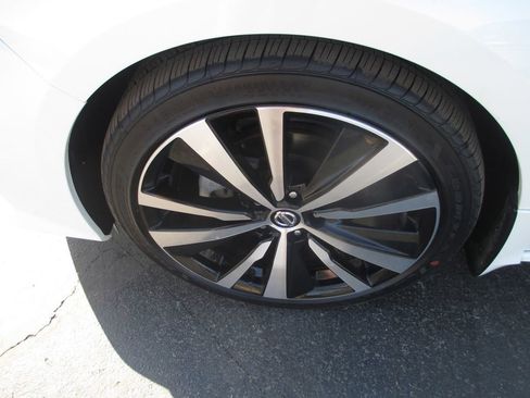 Used 2021 Nissan Altima 2.0 SR FWD image 13
