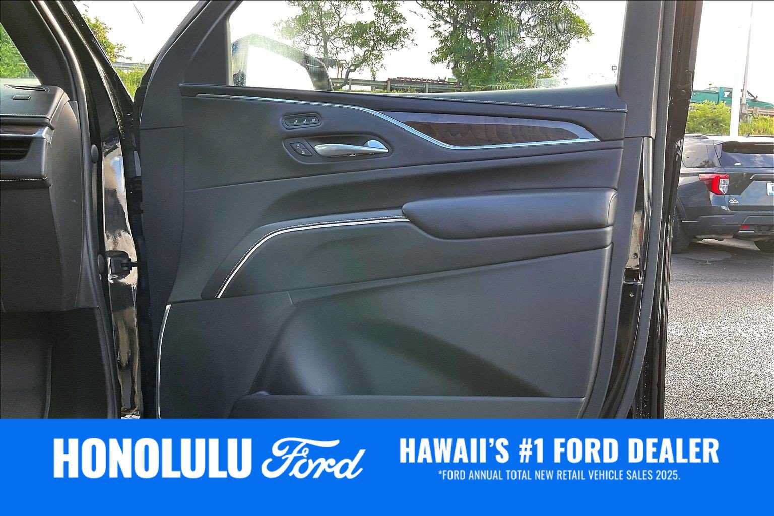 Used 2021 Cadillac Escalade ESV Sport Platinum w/ LPO, ONYX Package AWD/4WD image 28