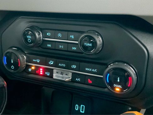 Used 2022 Ford Bronco Badlands image 44