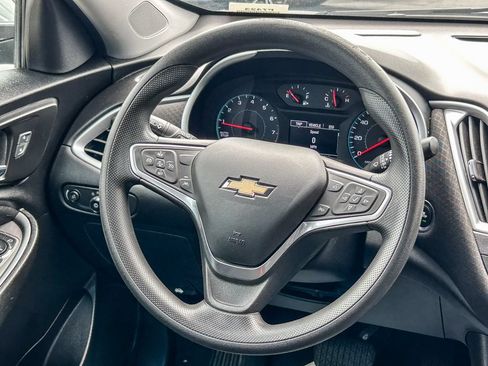 Used 2023 Chevrolet Malibu LT FWD image 16