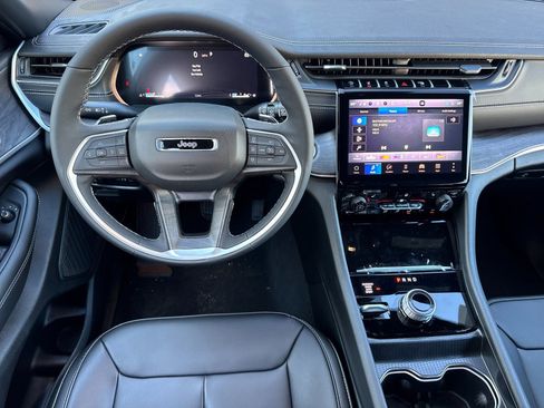 New 2025 Jeep Grand Cherokee L Limited AWD/4WD image 14