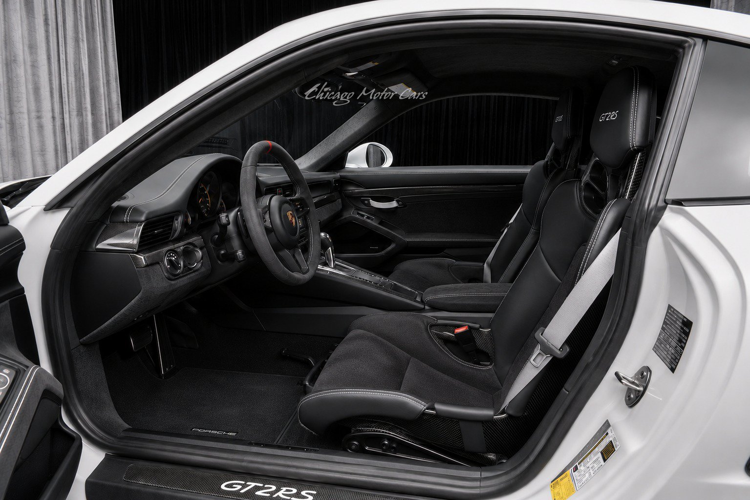 Used 2018 Porsche 911 GT2 RS RWD image 7