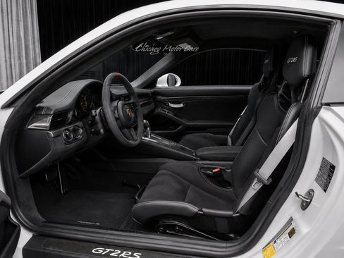 Used 2018 Porsche 911 GT2 RS RWD image 7