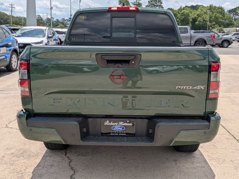 Used 2022 Nissan Frontier PRO-4X w/ Technology Package image 8