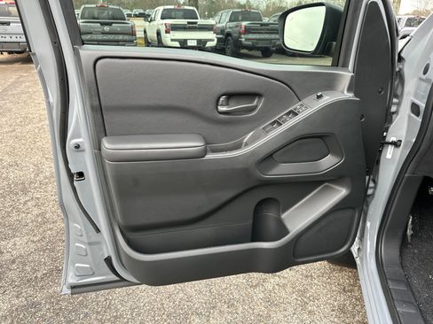 New 2026 Nissan Frontier SV w/ SV Convenience Package image 10