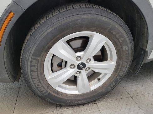Used 2022 Kia Sorento LX FWD image 31