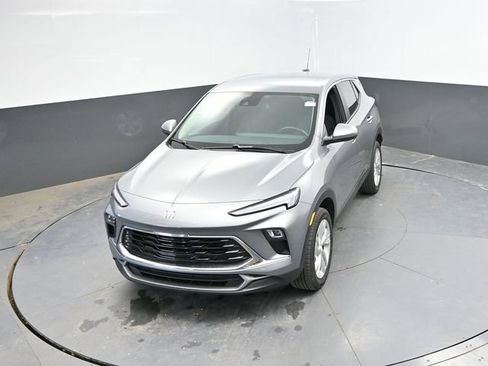 Used 2025 Buick Encore GX Preferred AWD/4WD image 36