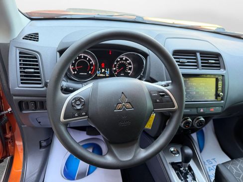 Used 2023 Mitsubishi Outlander Sport ES AWD/4WD image 13