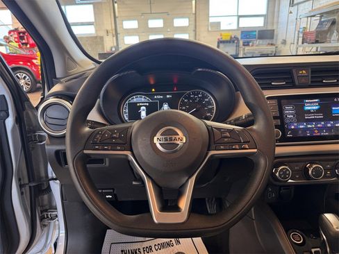 Used 2020 Nissan Versa SV image 15