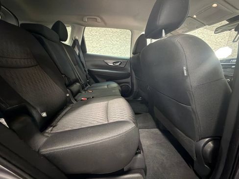 Used 2019 Nissan Rogue SV AWD/4WD image 13