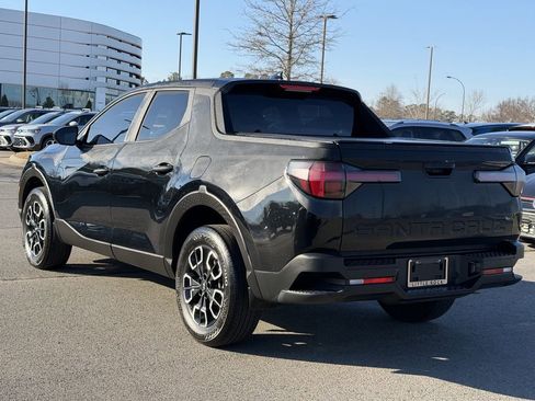 Used 2023 Hyundai Santa Cruz SE image 3