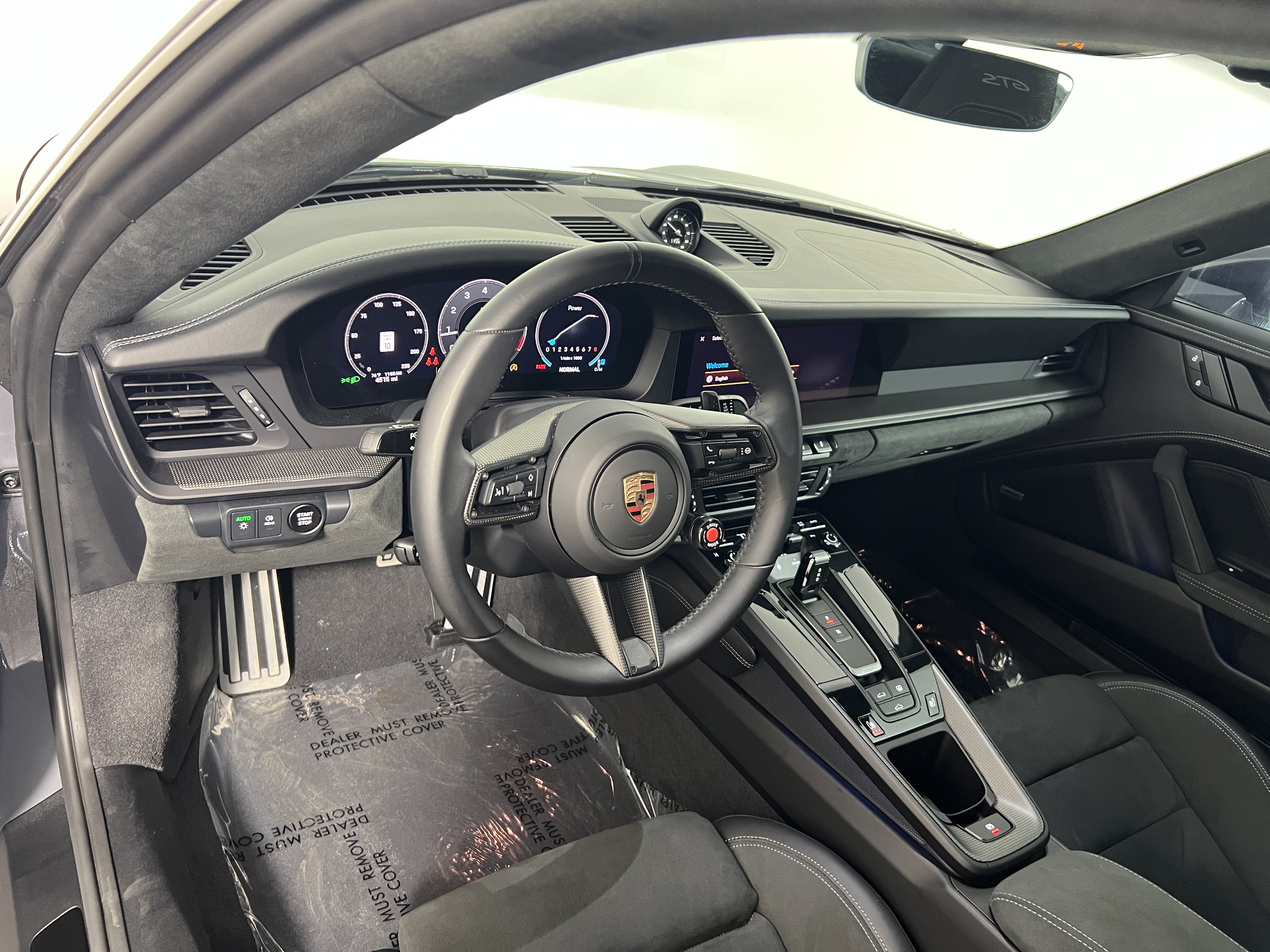 Certified 2025 Porsche 911 Carrera GTS RWD image 4