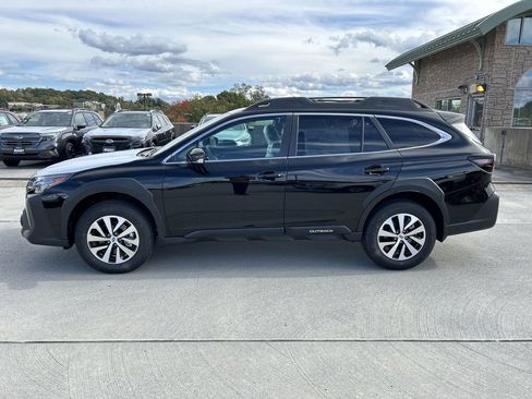 Certified 2025 Subaru Outback Premium AWD/4WD image 8
