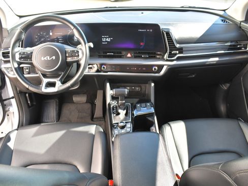 Used 2024 Kia Sportage SX image 17