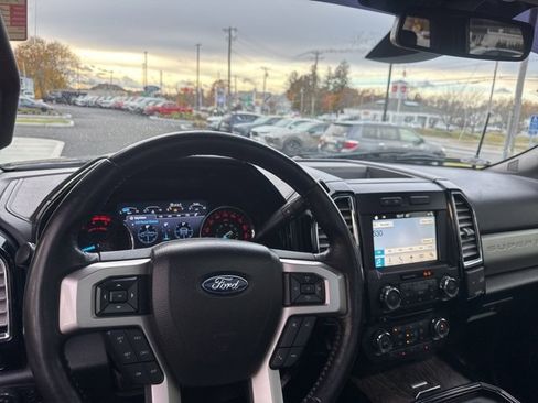 Used 2017 Ford F250 Lariat w/ Lariat Ultimate Package image 24