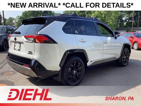 Used 2023 Toyota RAV4 XSE AWD/4WD image 9