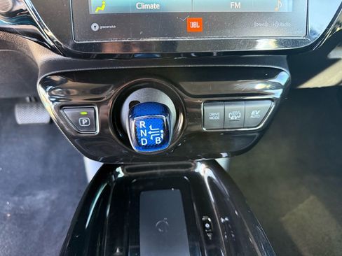 Used 2018 Toyota Prius Prime Advanced image 33