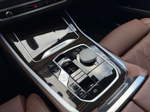 Used 2025 BMW X5 xDrive40i w/ Premium Package image 28