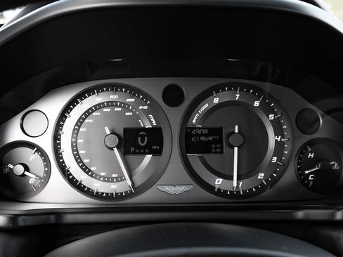 Used 2016 Aston Martin Vanquish Coupe RWD image 13