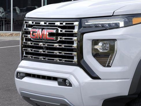 New 2026 GMC Canyon Denali image 13