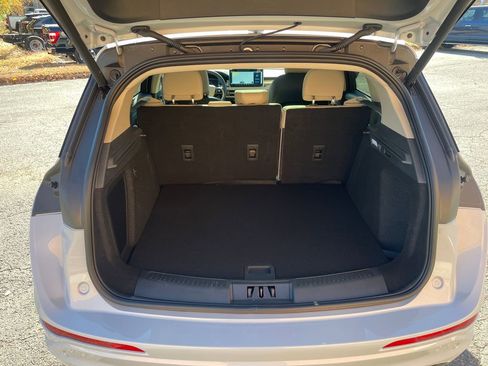 New 2026 Lincoln Corsair Premiere image 22