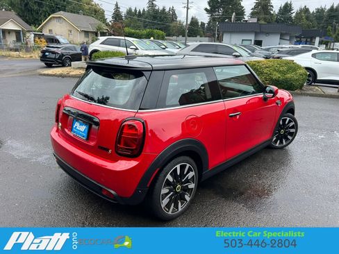 Used 2024 MINI Cooper SE FWD image 9