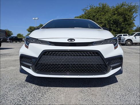 Used 2022 Toyota Corolla SE FWD image 9