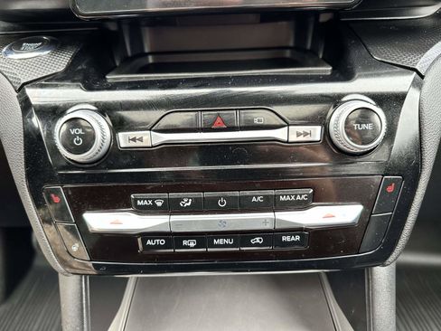 Certified 2022 Ford Explorer ST-Line w/ Class IV Trailer Tow Package image 24