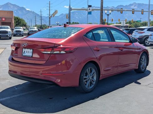 Used 2018 Hyundai Elantra SEL FWD image 4