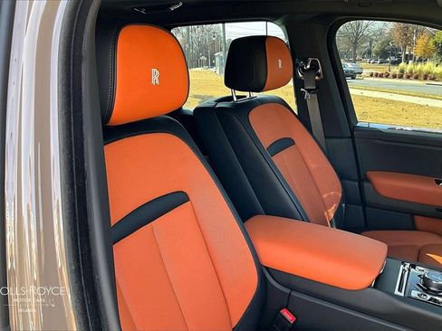 Used 2026 Rolls-Royce Cullinan image 9